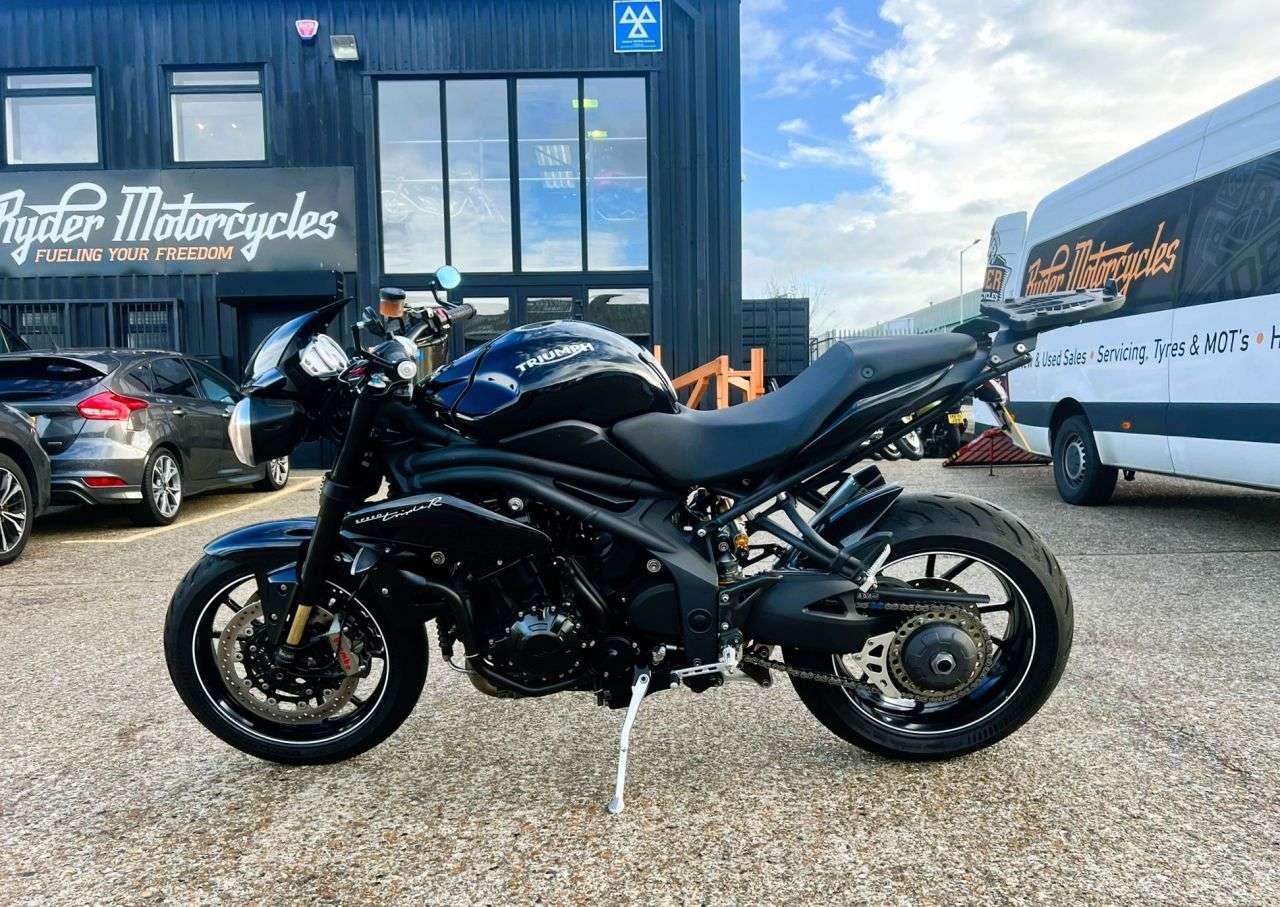 2015 TRIUMPH SPEED TRIPLE 1050 2015 TRIUMPH SPEED TRIPLE 1050