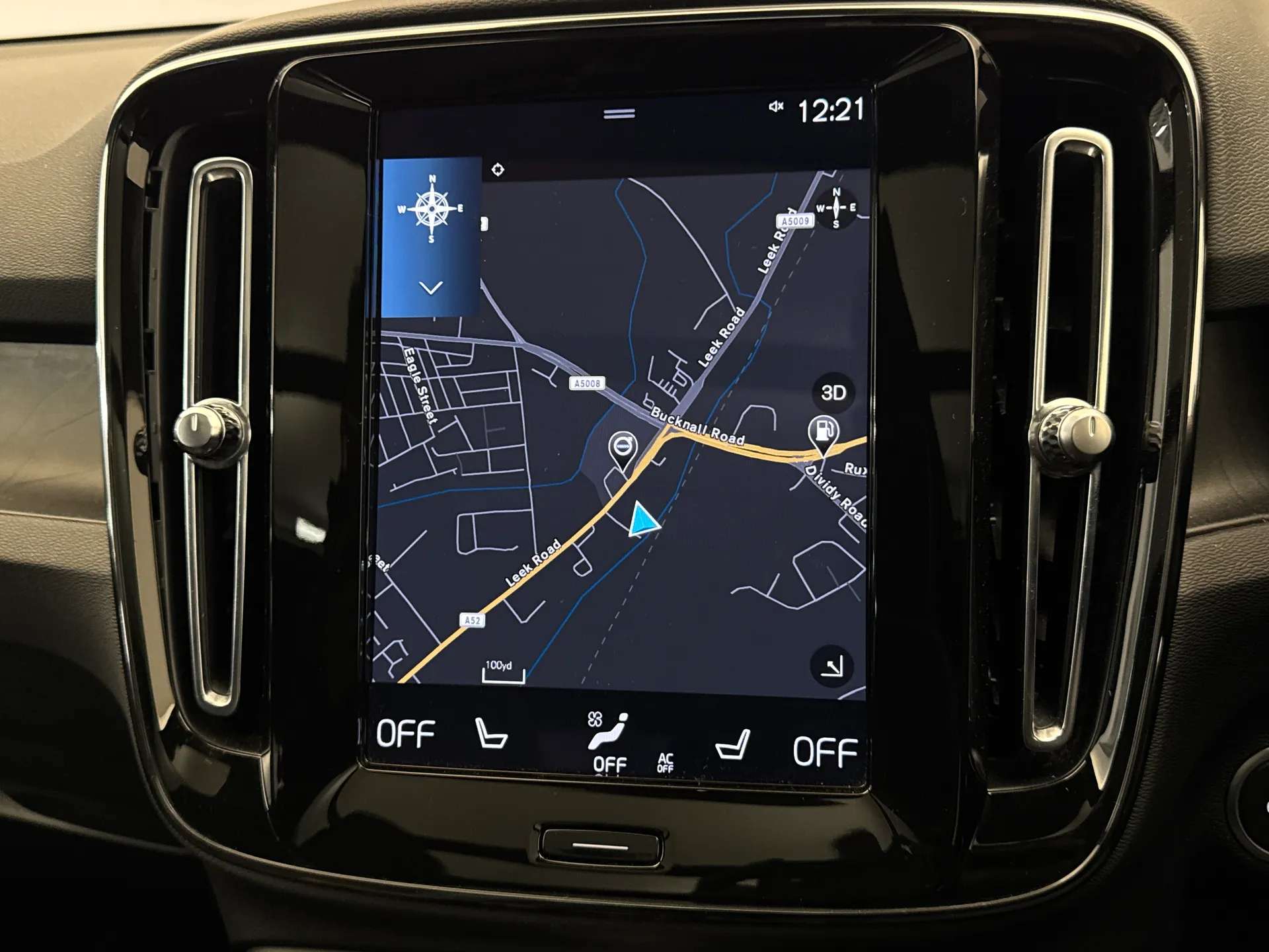 2022 VOLVO XC40 2022 VOLVO XC40