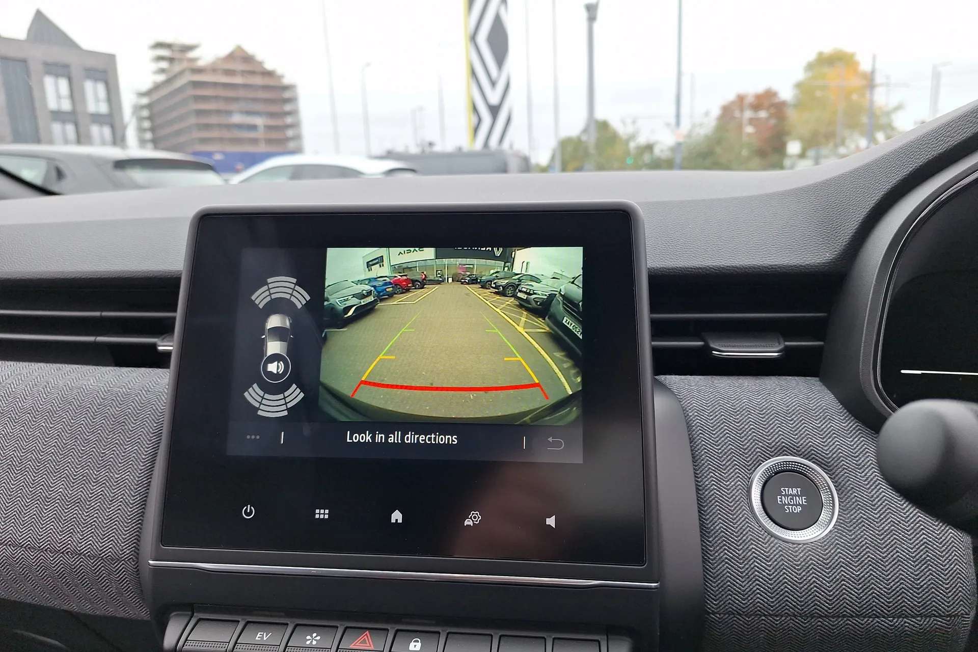 2025 RENAULT CLIO 2025 RENAULT CLIO