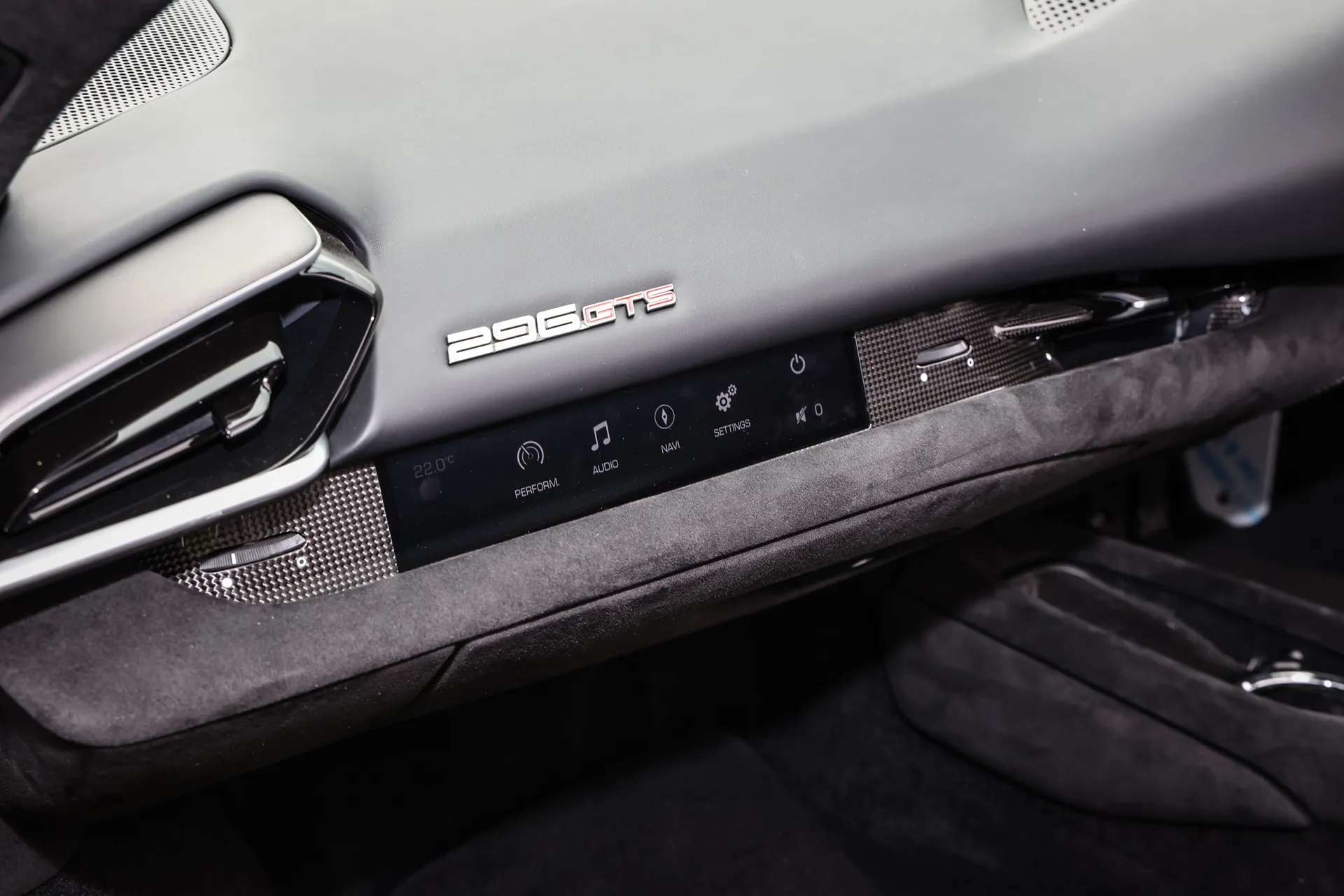 2024 FERRARI 296 GTS S-A 2024 FERRARI 296 GTS S-A