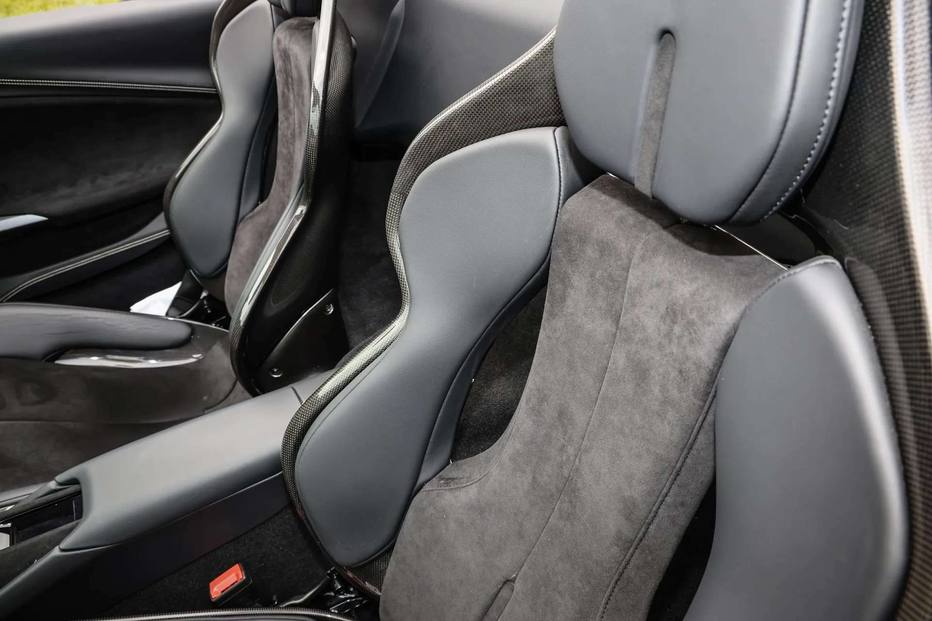 2024 FERRARI 296 GTS S-A 2024 FERRARI 296 GTS S-A