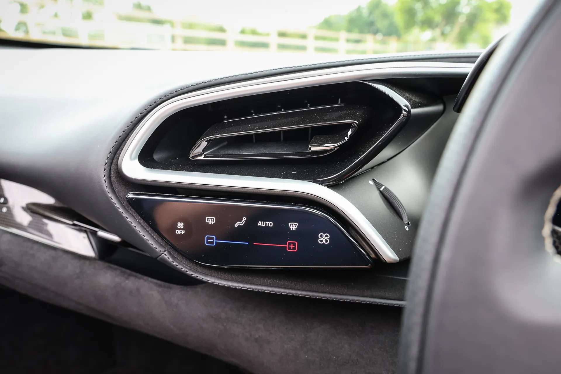 2024 FERRARI 296 GTS S-A 2024 FERRARI 296 GTS S-A