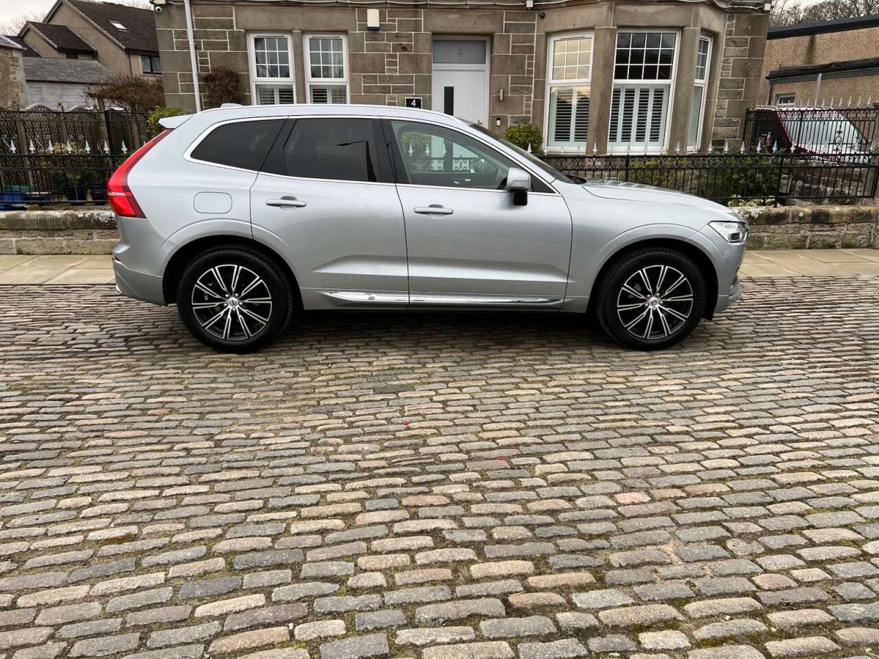 2017 VOLVO XC60 2017 VOLVO XC60