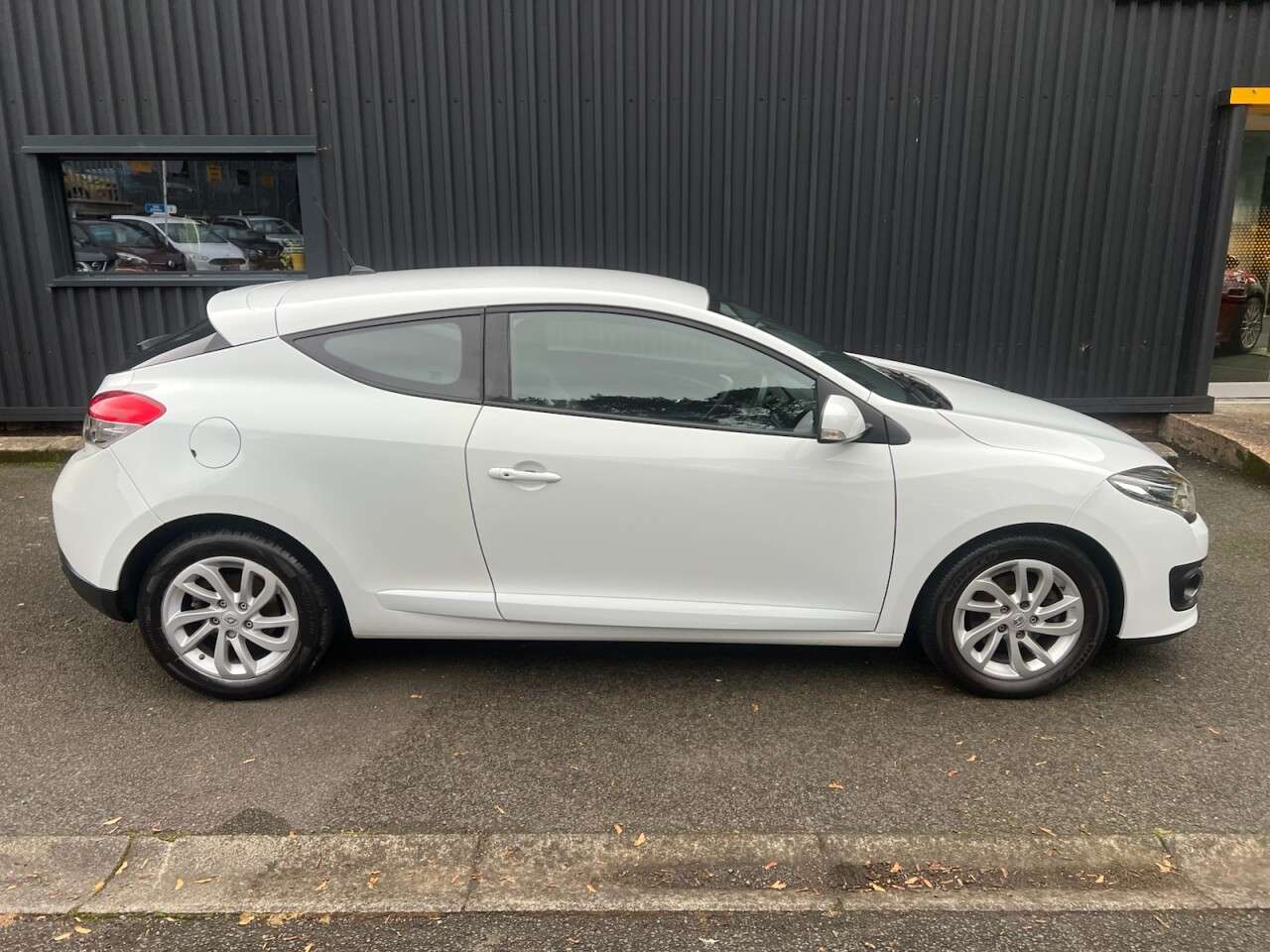2015 RENAULT MEGANE 2015 RENAULT MEGANE