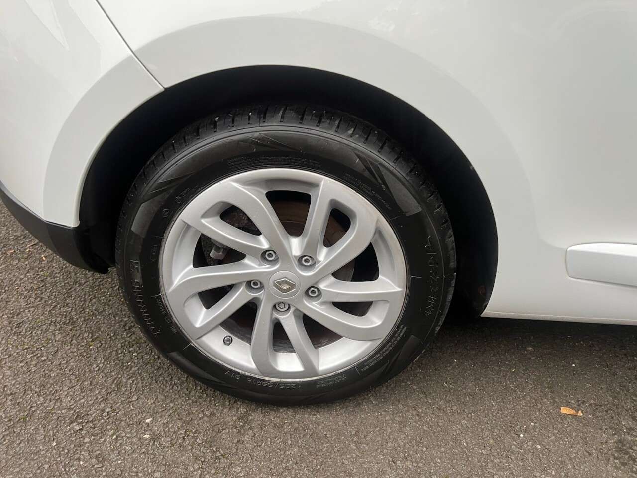 2015 RENAULT MEGANE 2015 RENAULT MEGANE