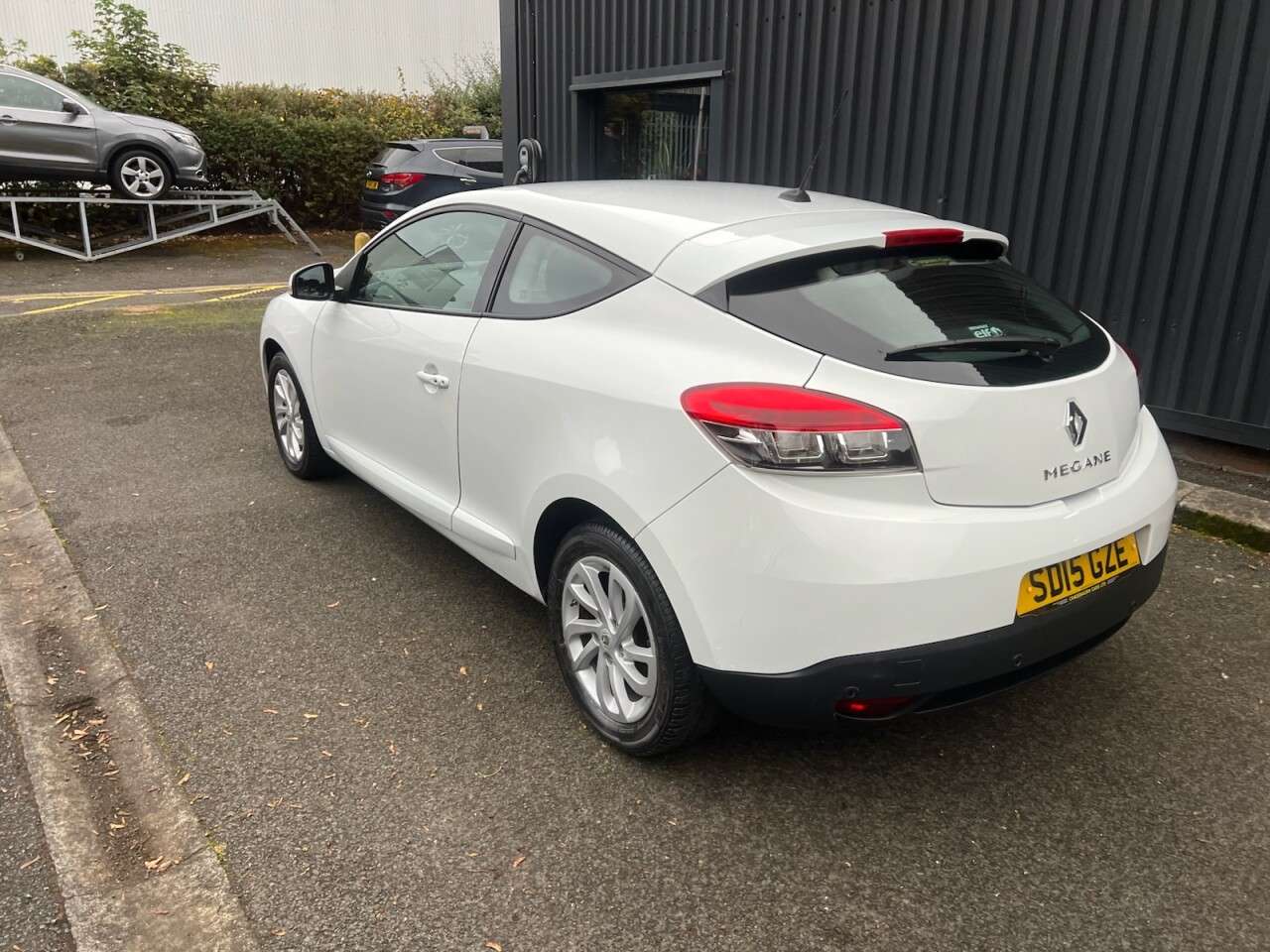 2015 RENAULT MEGANE 2015 RENAULT MEGANE