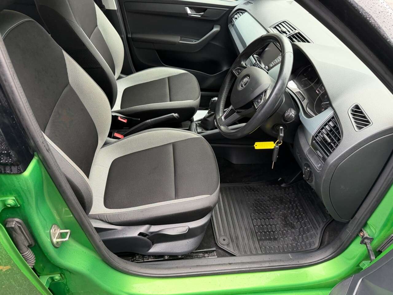 2017 SKODA FABIA 2017 SKODA FABIA