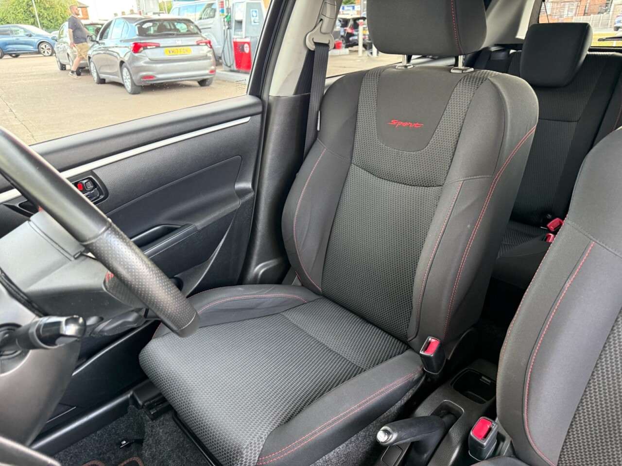 2017 SUZUKI SWIFT 2017 SUZUKI SWIFT