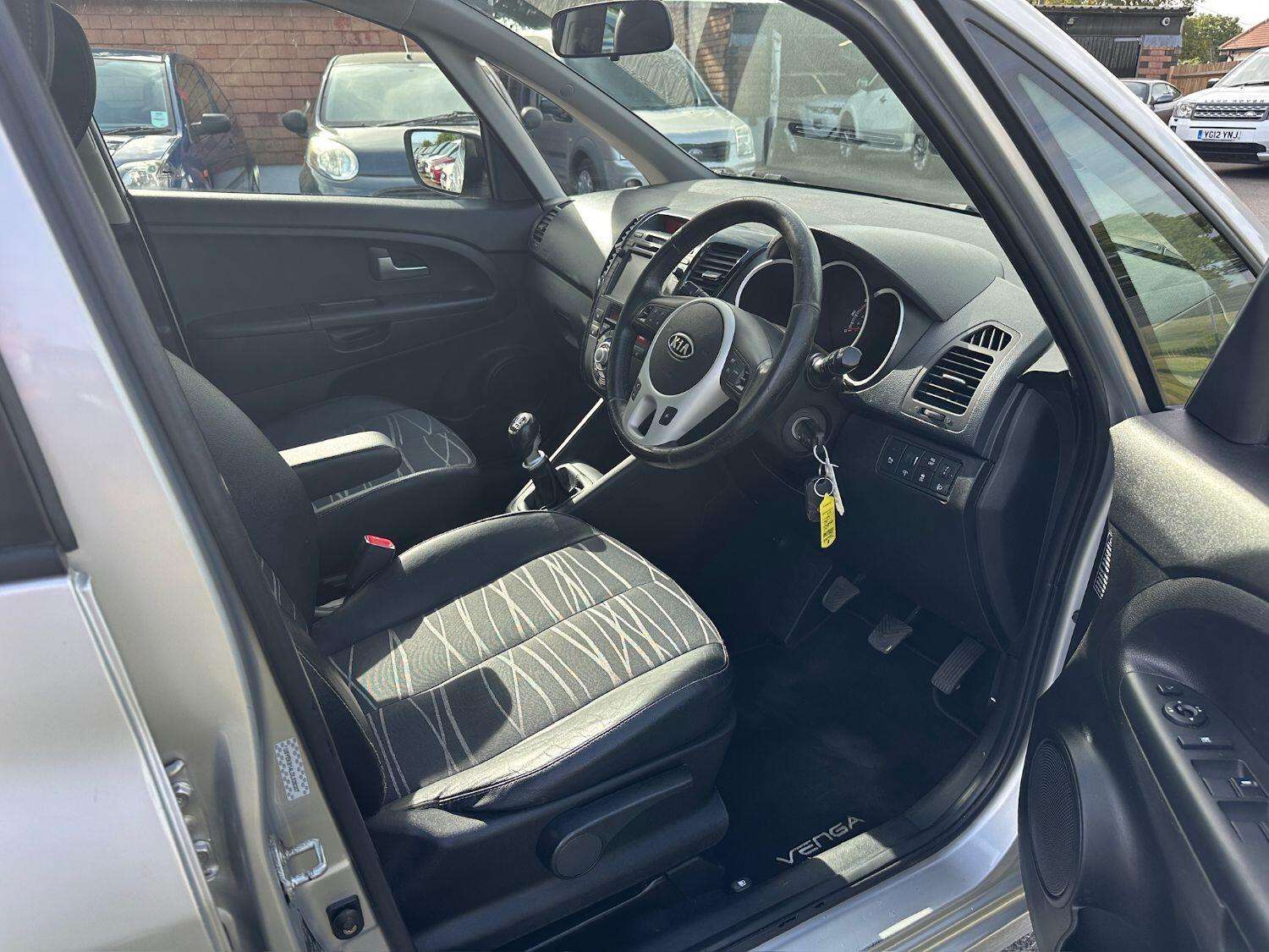 2012 KIA VENGA 2012 KIA VENGA