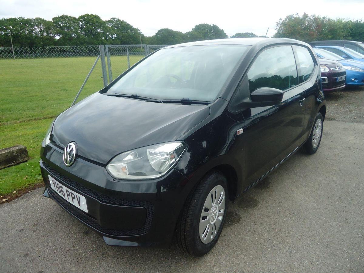 Check out this Volkswagen Up 2016 Petrol Manual