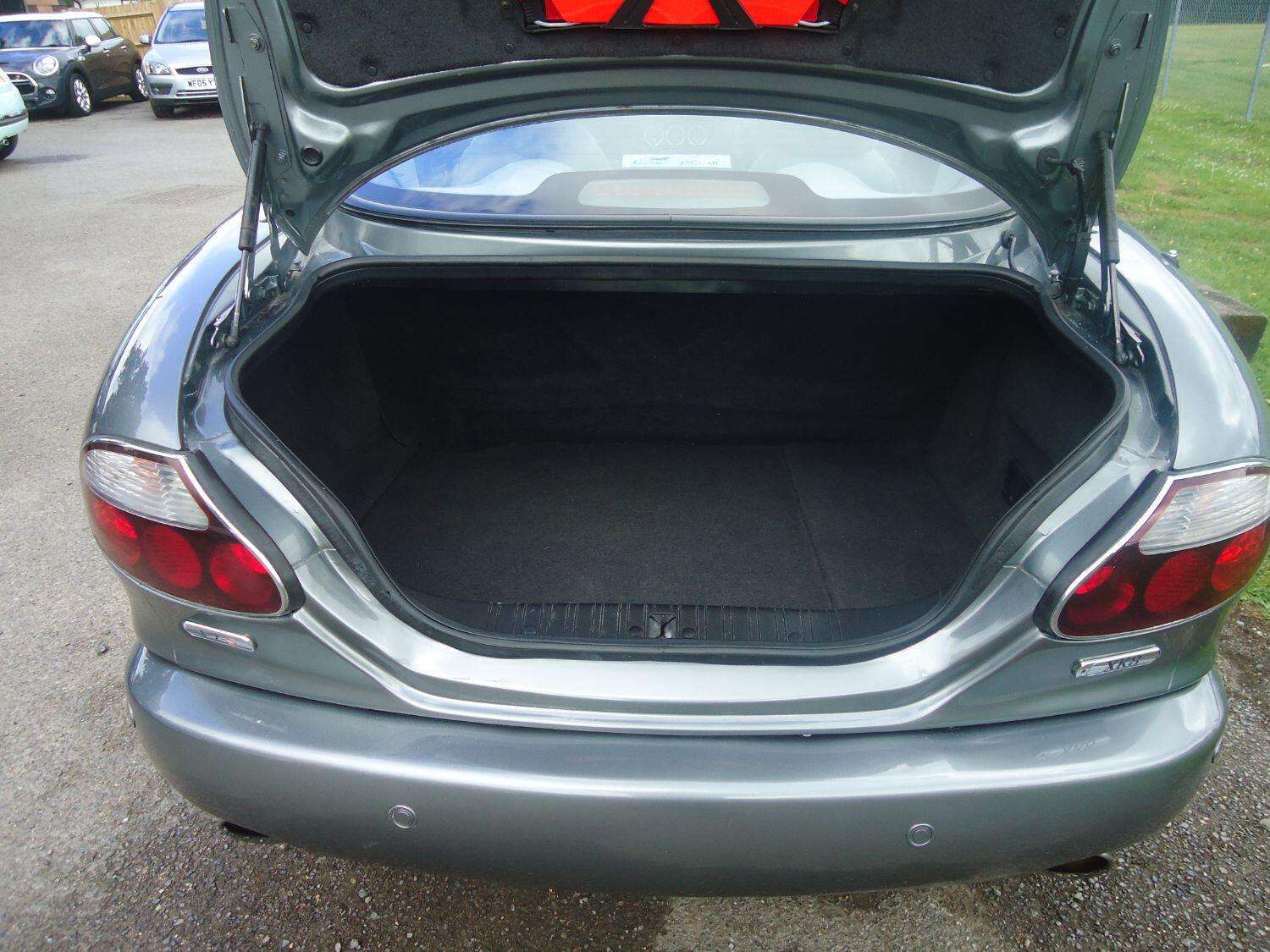 2006 JAGUAR XK8 2006 JAGUAR XK8