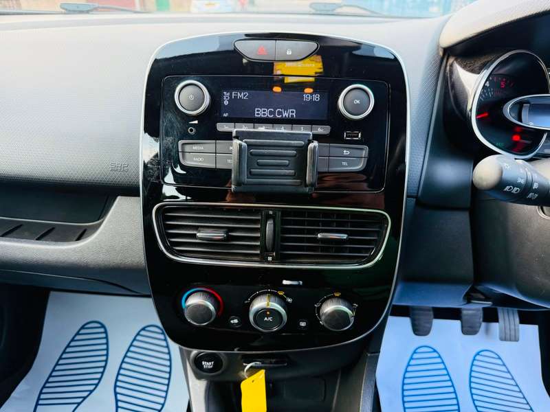 2019 RENAULT CLIO 2019 RENAULT CLIO