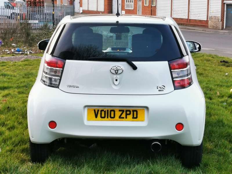 2010 TOYOTA IQ 2010 TOYOTA IQ