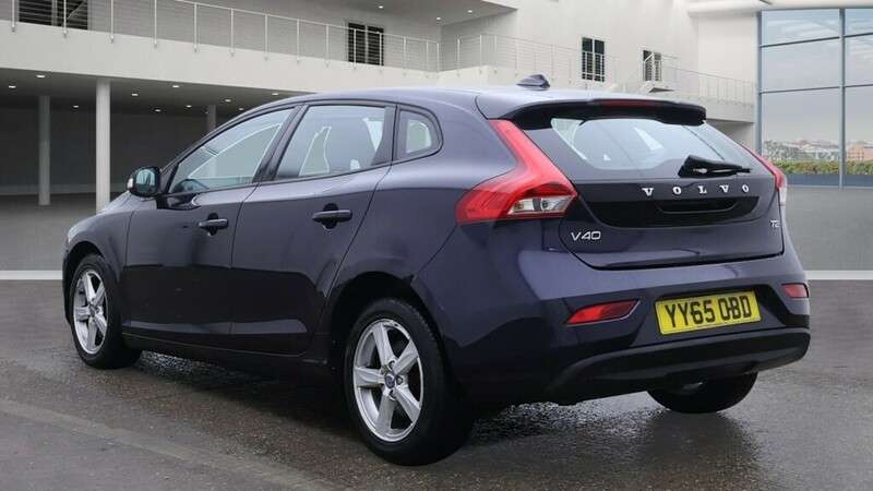 2015 VOLVO V40 2015 VOLVO V40