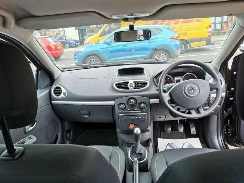 2010 RENAULT CLIO 2010 RENAULT CLIO