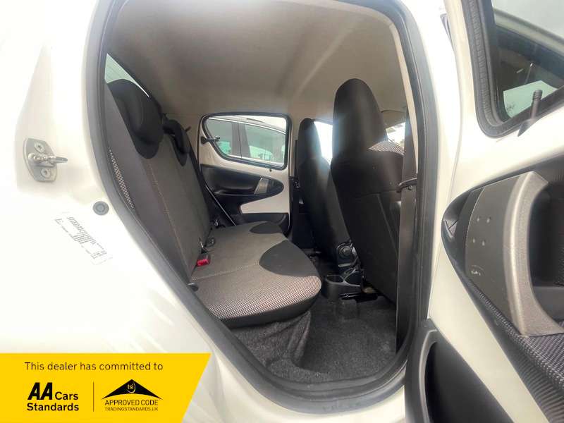 2013 TOYOTA AYGO 2013 TOYOTA AYGO