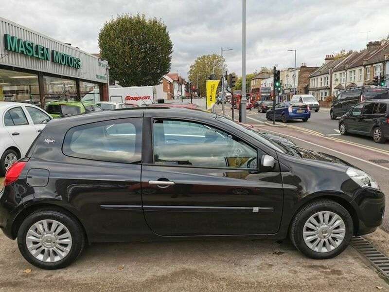 2010 RENAULT CLIO 2010 RENAULT CLIO