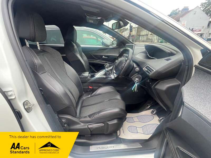 2018 PEUGEOT 3008 2018 PEUGEOT 3008