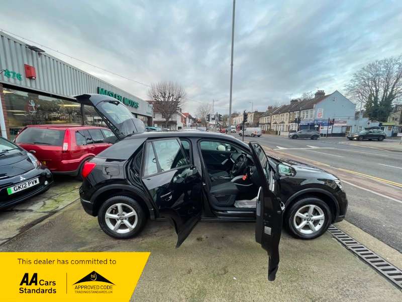 2019 AUDI Q2 2019 AUDI Q2