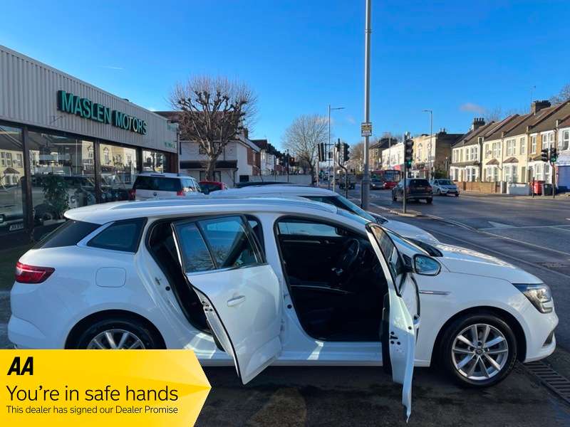 2018 RENAULT MEGANE 2018 RENAULT MEGANE