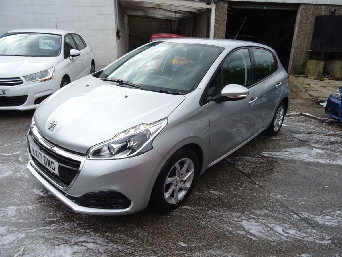 Check out this Peugeot 208 2017 Diesel Manual