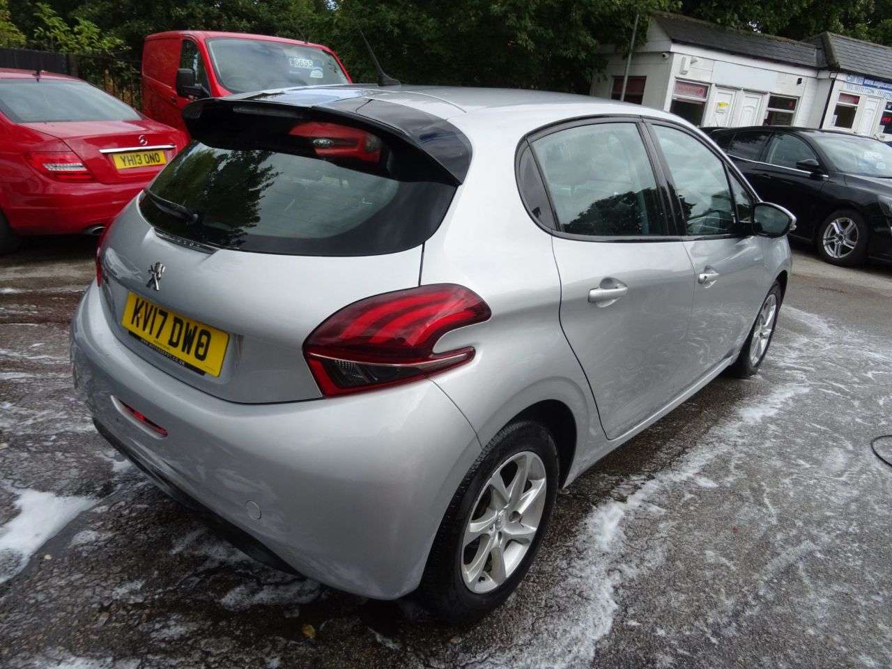 2017 PEUGEOT 208 2017 PEUGEOT 208