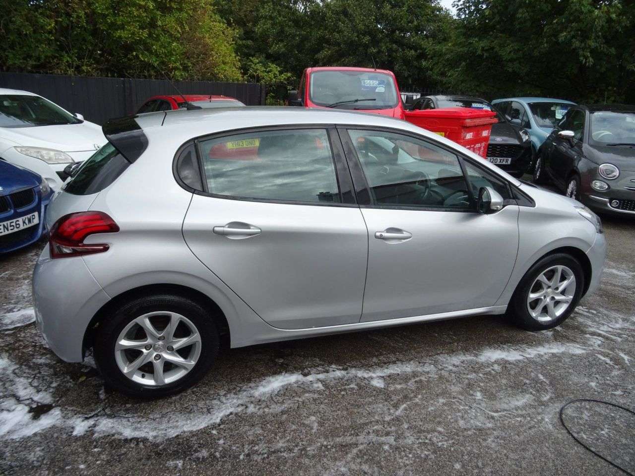 2017 PEUGEOT 208 2017 PEUGEOT 208