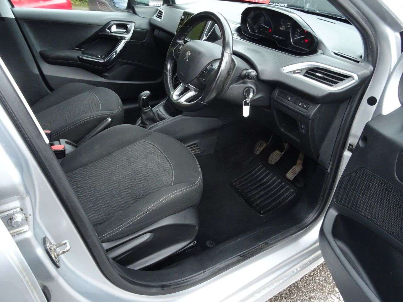 2017 PEUGEOT 208 2017 PEUGEOT 208