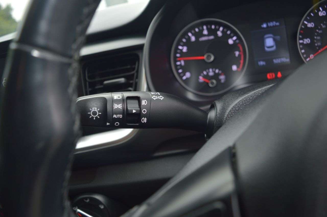 2018 KIA STONIC 2018 KIA STONIC