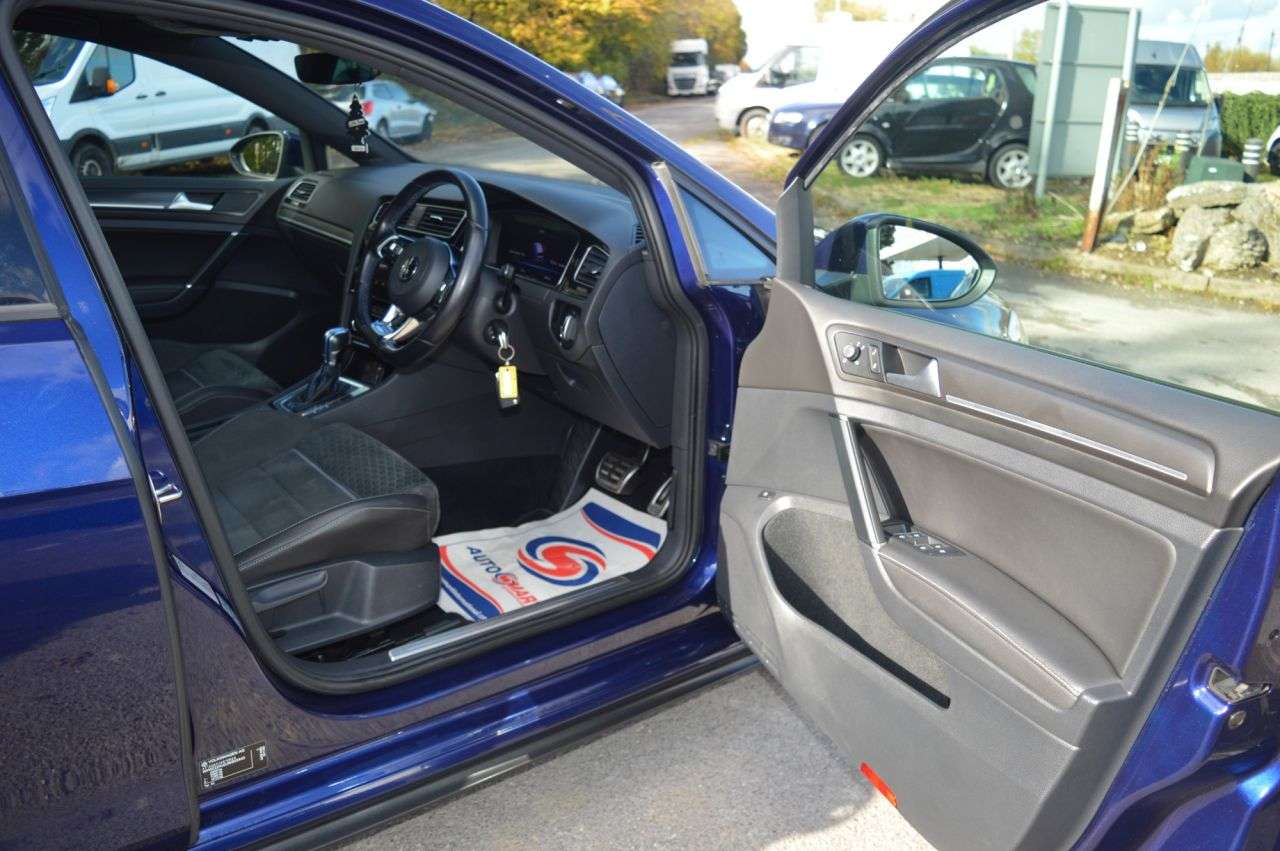 2017 VOLKSWAGEN GOLF 2017 VOLKSWAGEN GOLF