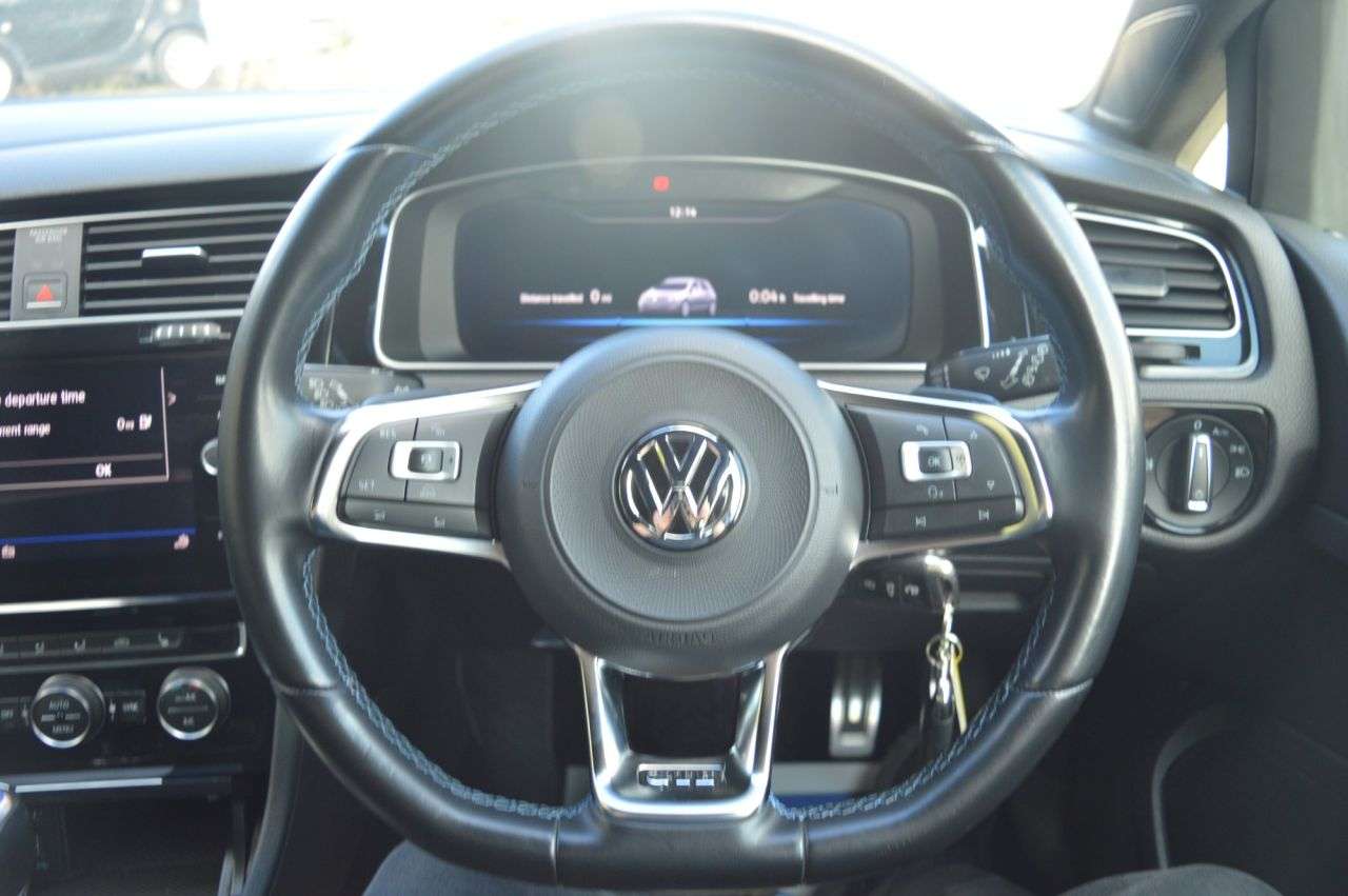 2017 VOLKSWAGEN GOLF 2017 VOLKSWAGEN GOLF