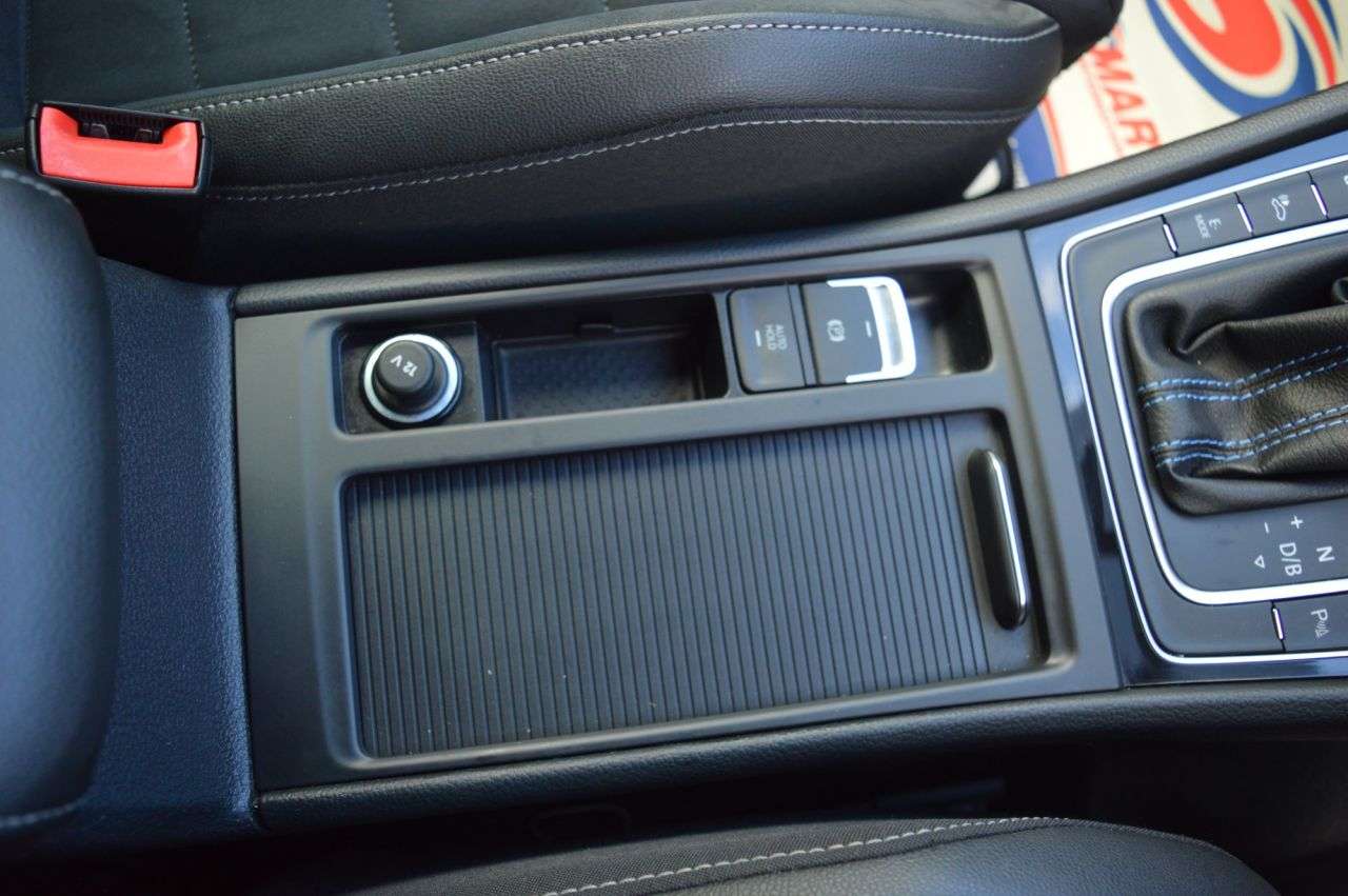 2017 VOLKSWAGEN GOLF 2017 VOLKSWAGEN GOLF