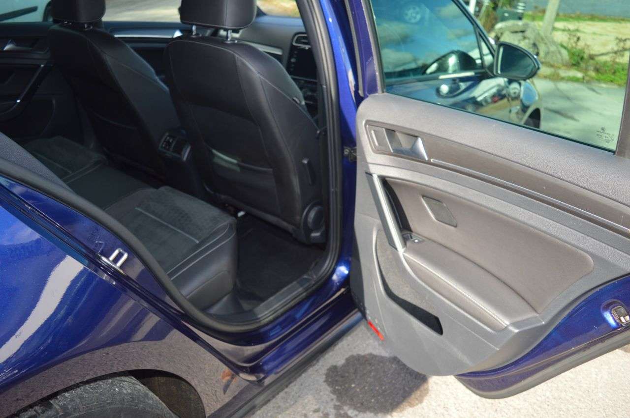 2017 VOLKSWAGEN GOLF 2017 VOLKSWAGEN GOLF