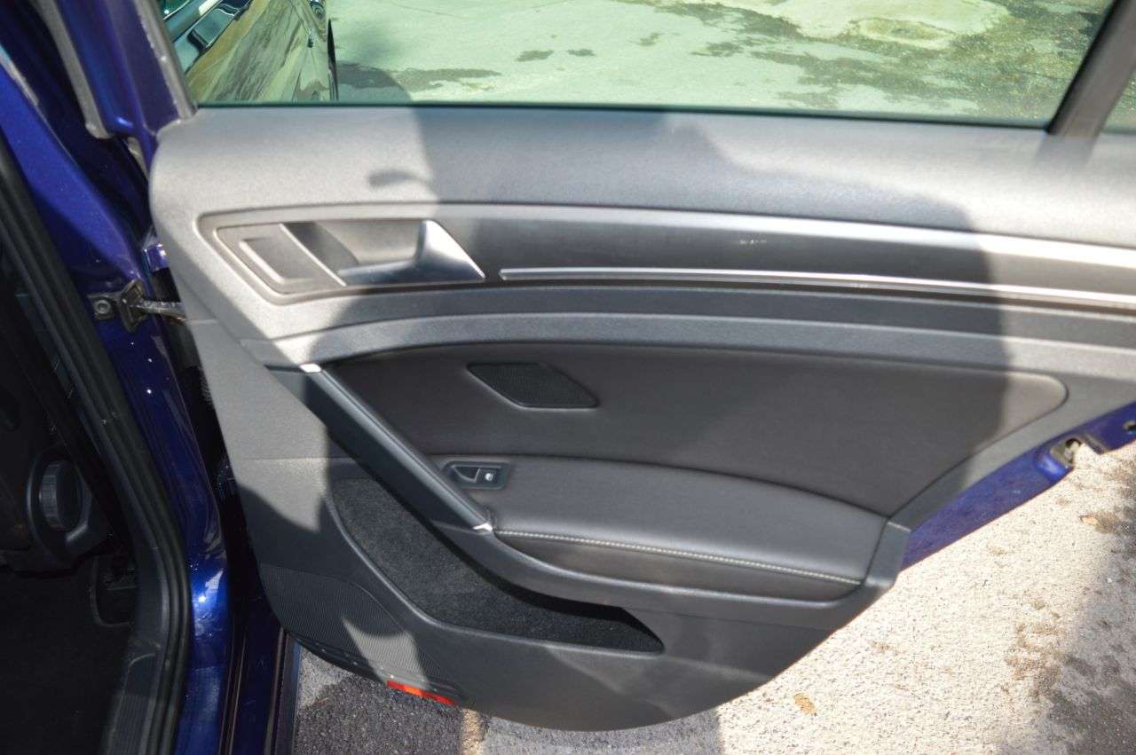 2017 VOLKSWAGEN GOLF 2017 VOLKSWAGEN GOLF