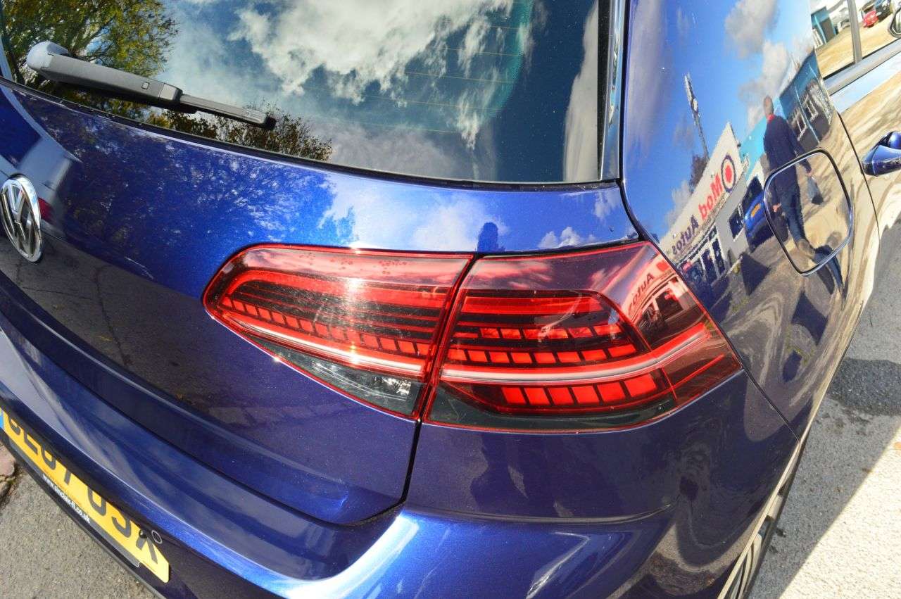 2017 VOLKSWAGEN GOLF 2017 VOLKSWAGEN GOLF