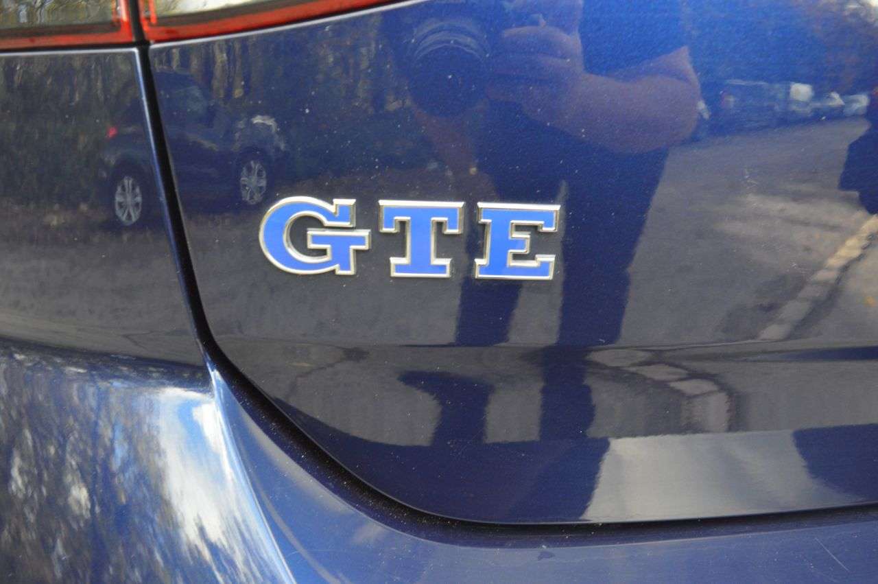 2017 VOLKSWAGEN GOLF 2017 VOLKSWAGEN GOLF