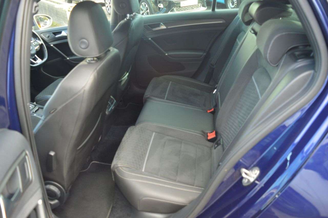 2017 VOLKSWAGEN GOLF 2017 VOLKSWAGEN GOLF