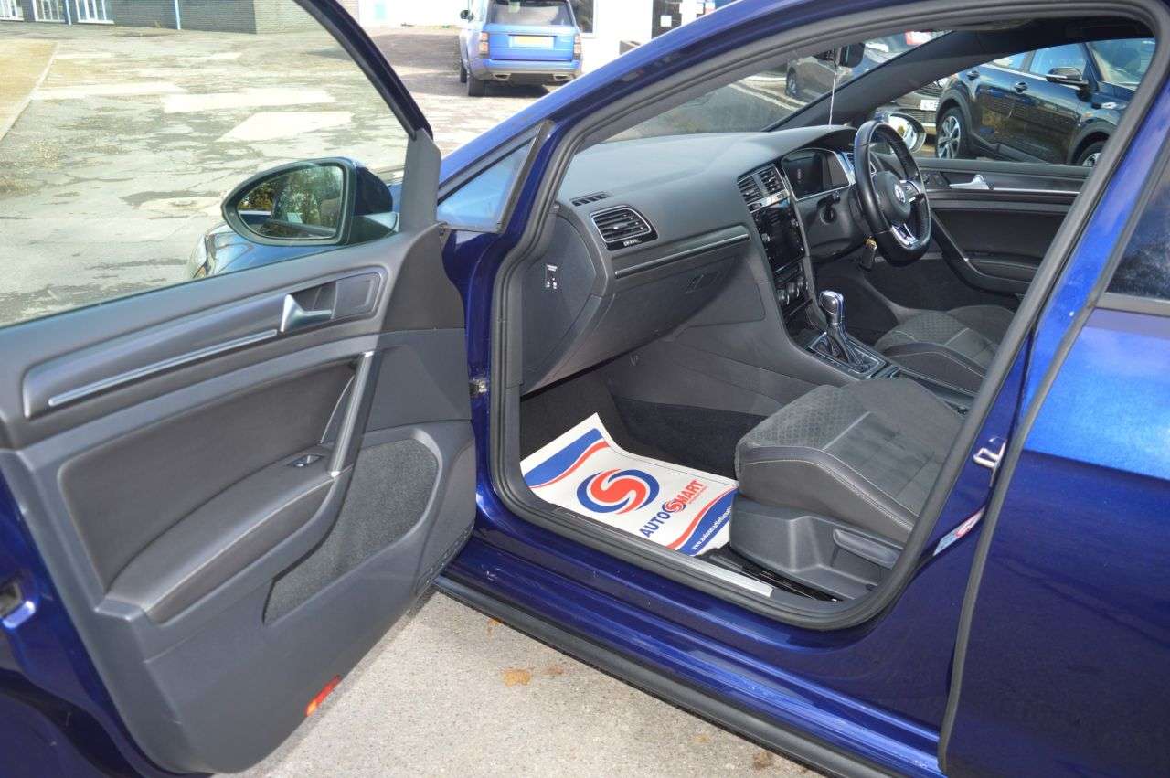 2017 VOLKSWAGEN GOLF 2017 VOLKSWAGEN GOLF