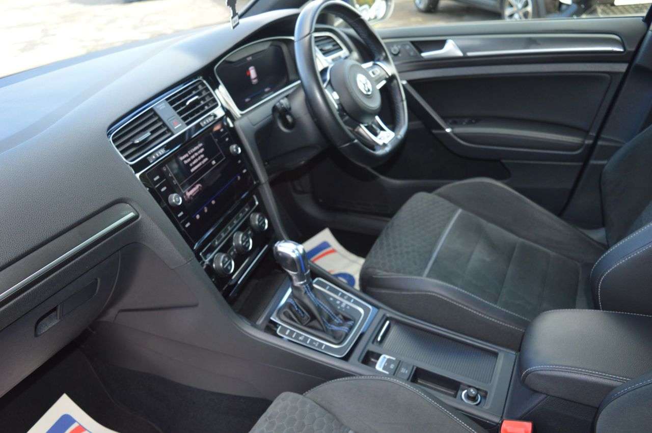 2017 VOLKSWAGEN GOLF 2017 VOLKSWAGEN GOLF