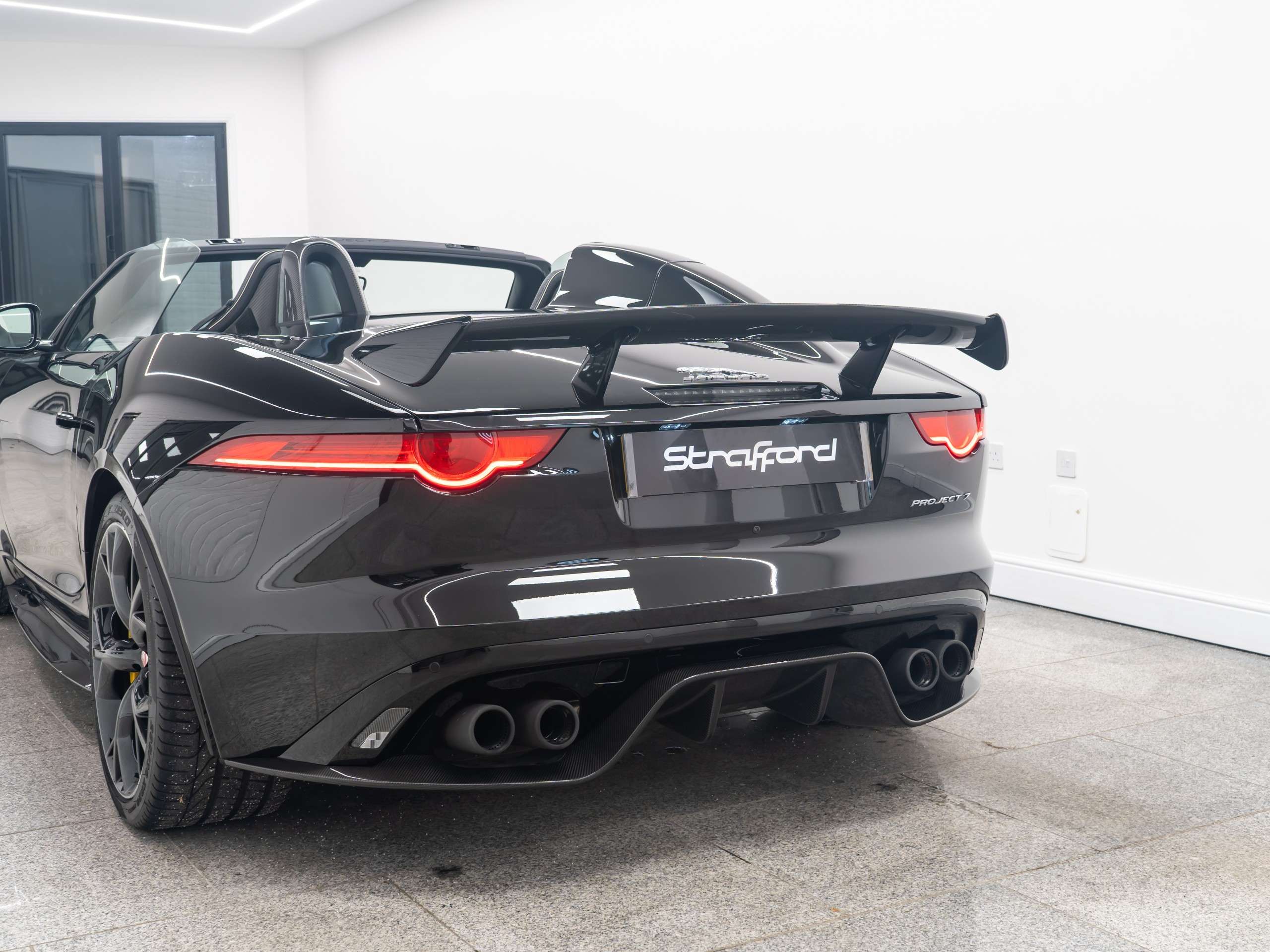 null JAGUAR F-TYPE null JAGUAR F-TYPE