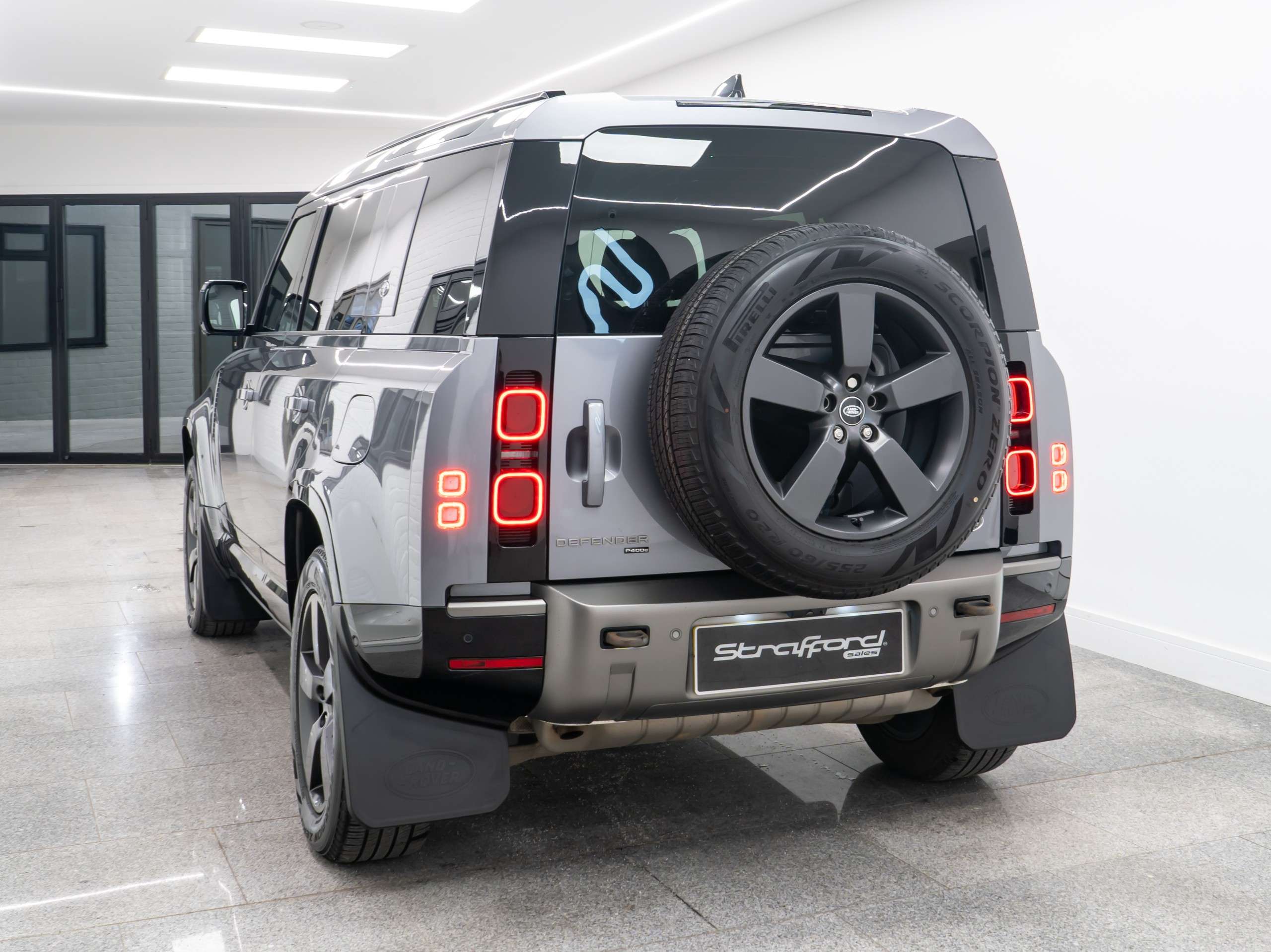 2022 LAND ROVER DEFENDER 110 2022 LAND ROVER DEFENDER 110