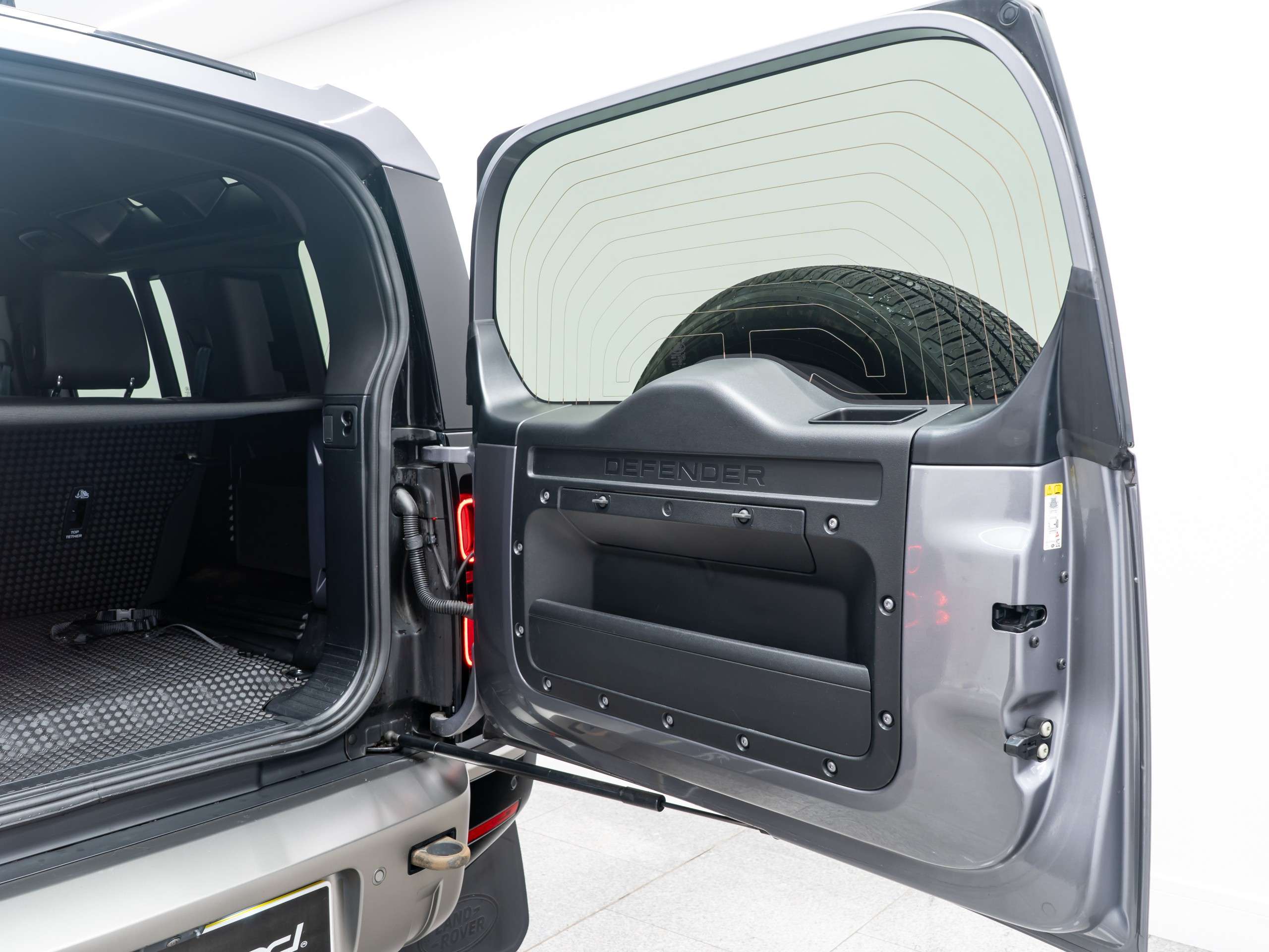 2022 LAND ROVER DEFENDER 110 2022 LAND ROVER DEFENDER 110