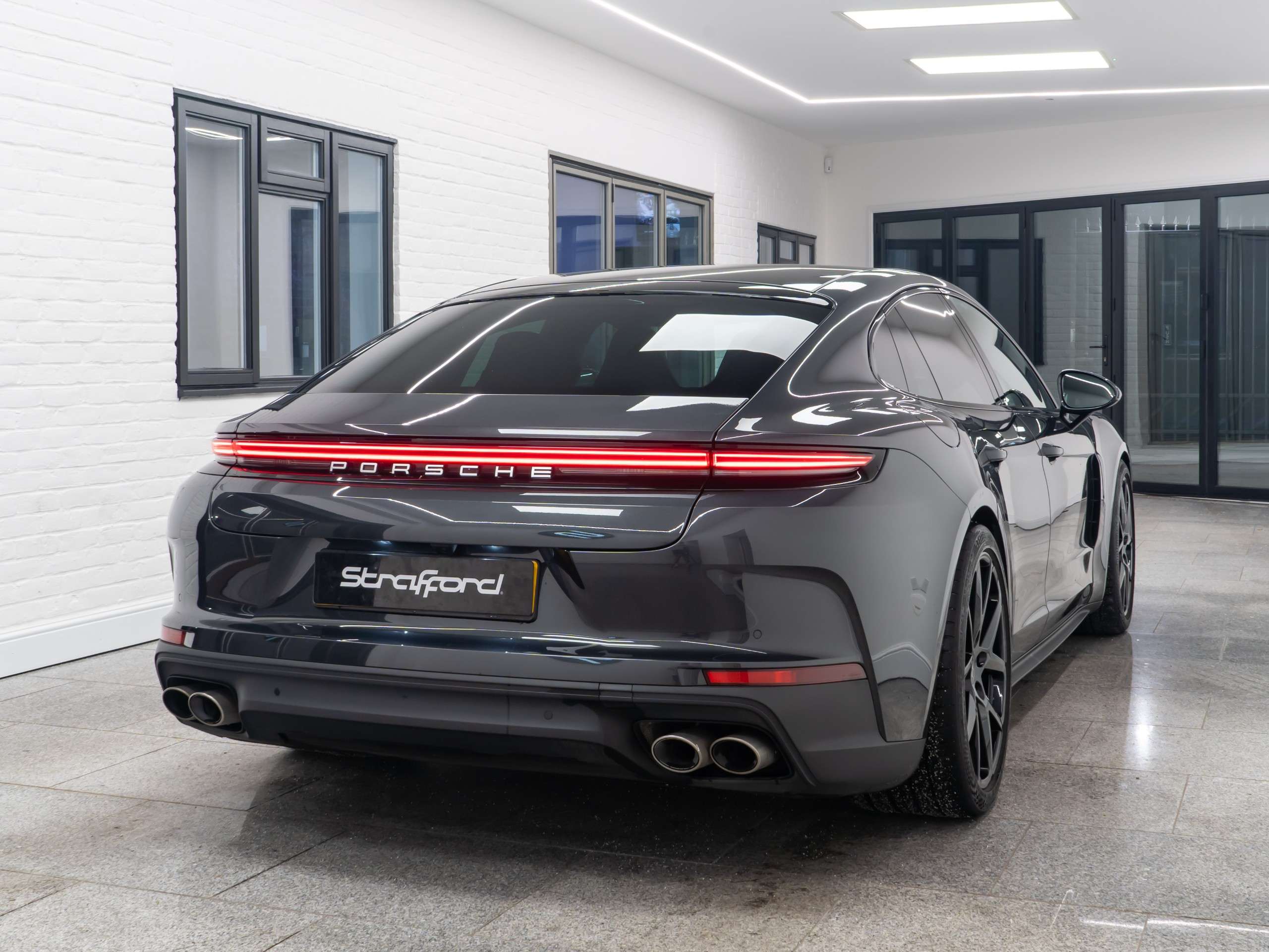 2024 PORSCHE PANAMERA 2024 PORSCHE PANAMERA