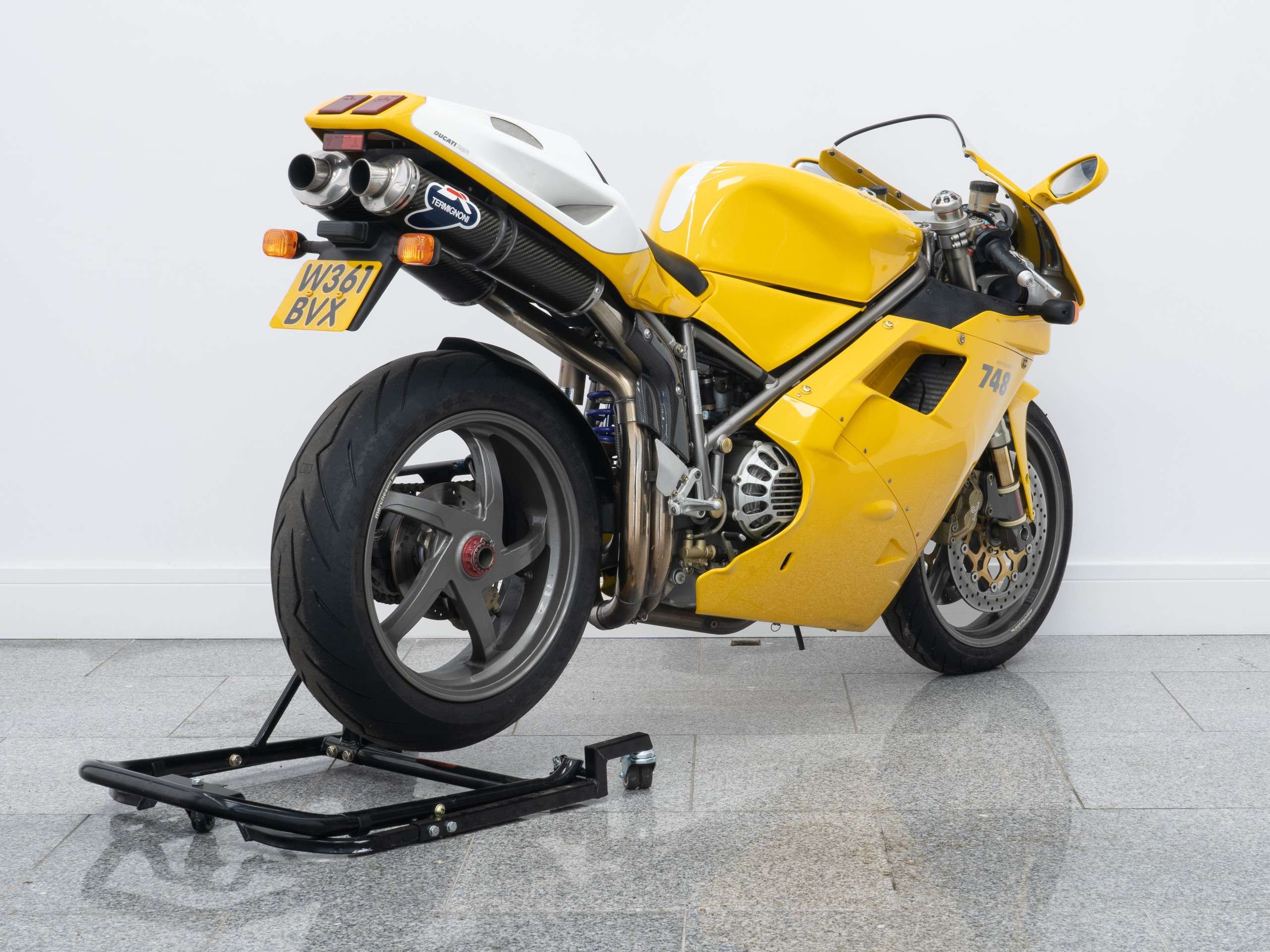 2000 DUCATI 748 2000 DUCATI 748