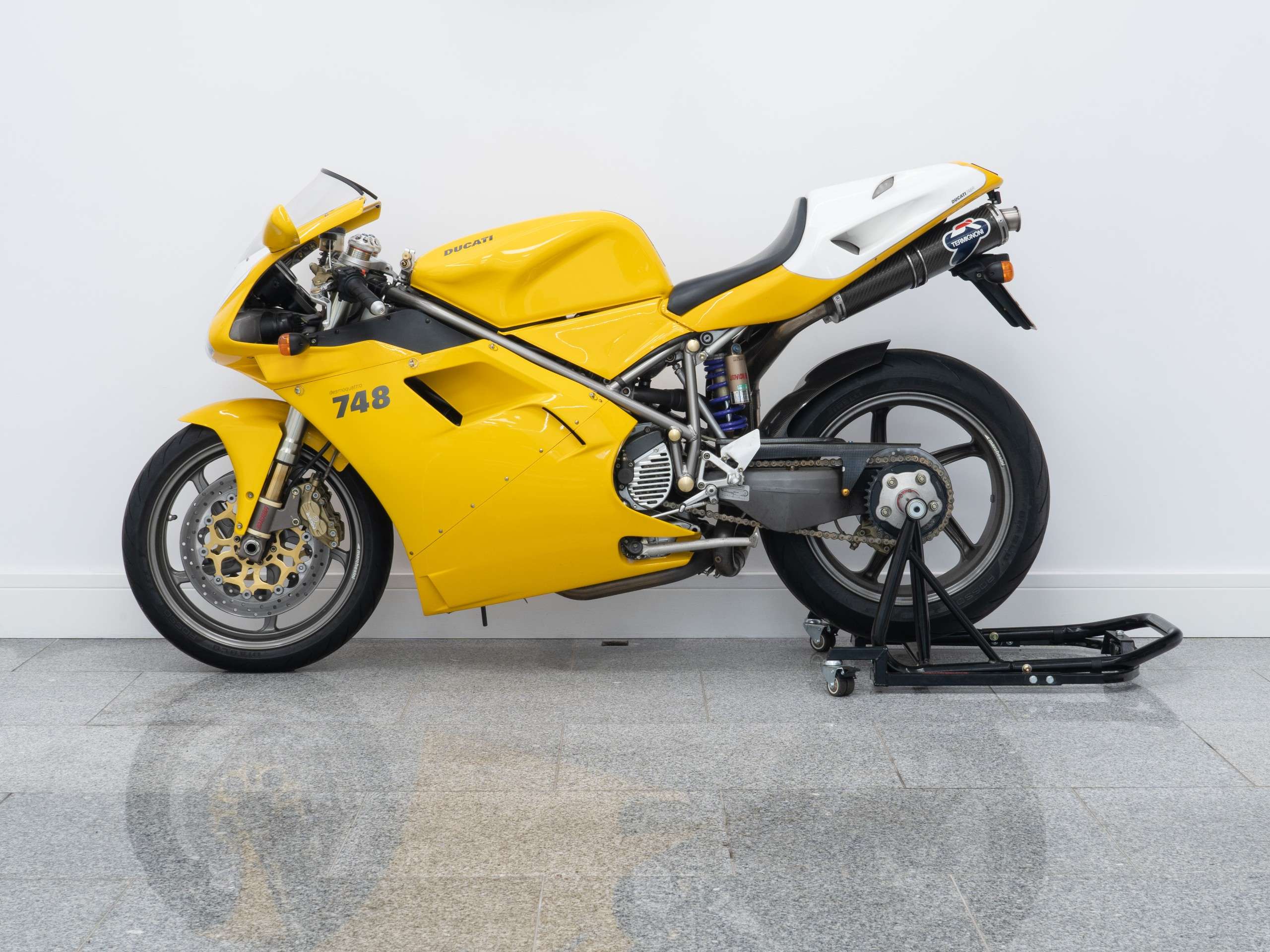 2000 DUCATI 748 2000 DUCATI 748