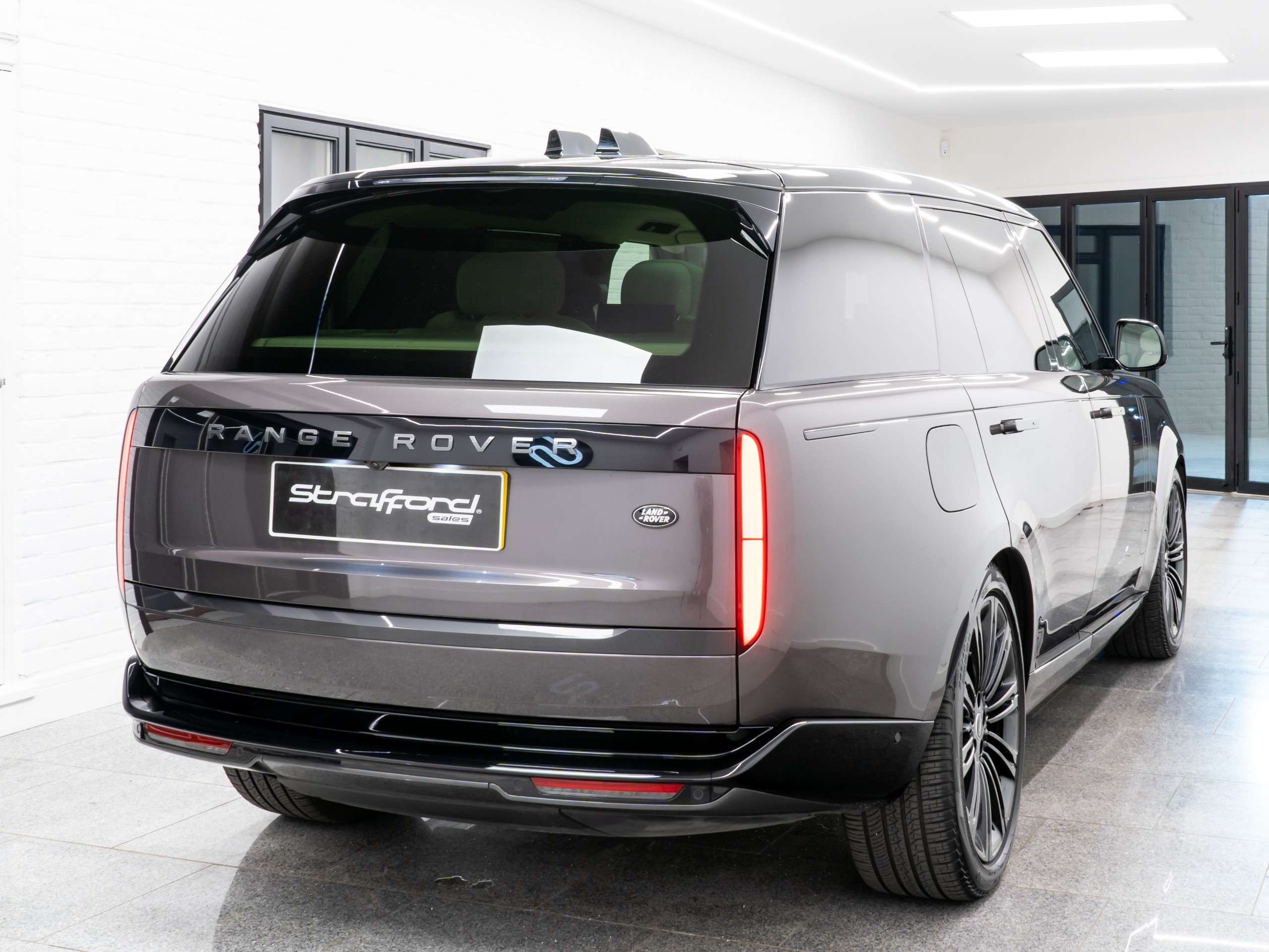 null LAND ROVER RANGE ROVER null LAND ROVER RANGE ROVER