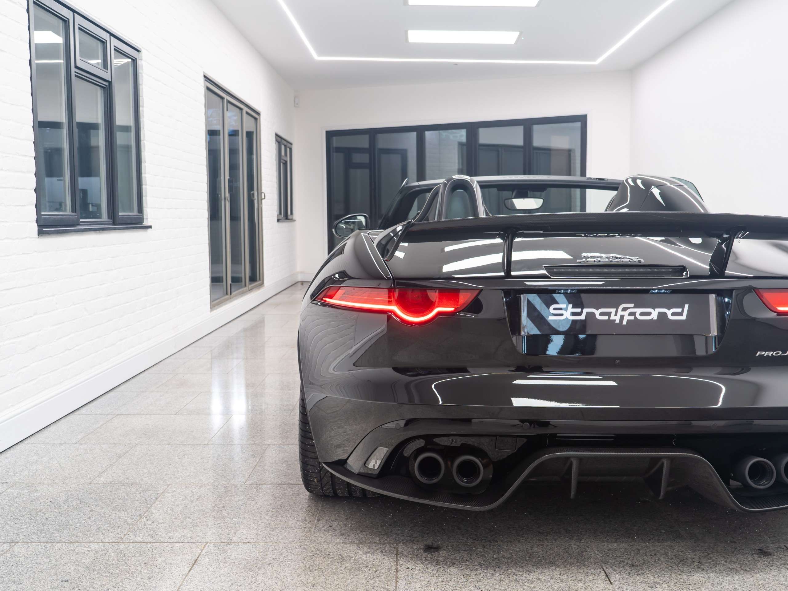 null JAGUAR F-TYPE null JAGUAR F-TYPE