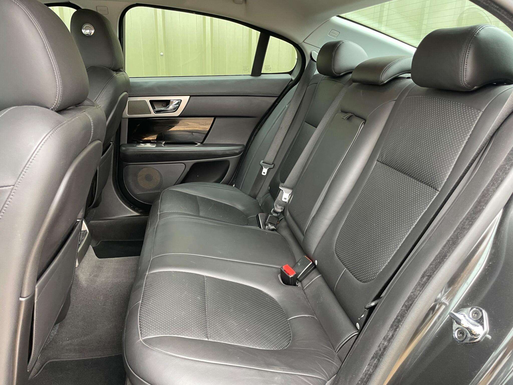 2010 JAGUAR XF 2010 JAGUAR XF