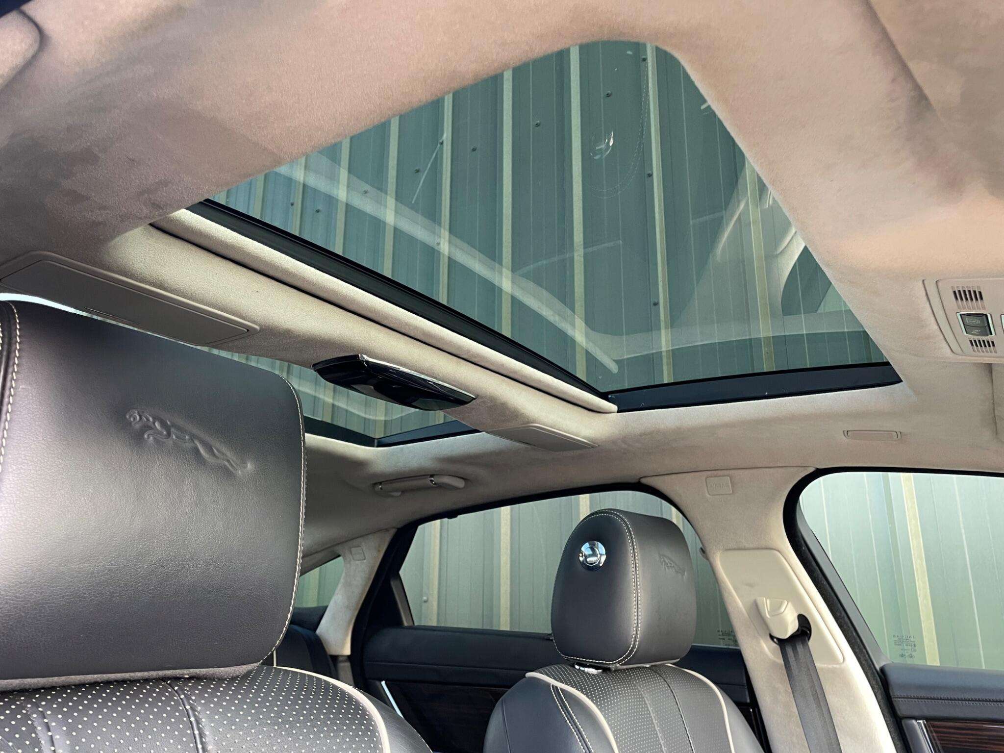 2010 JAGUAR XJ 2010 JAGUAR XJ