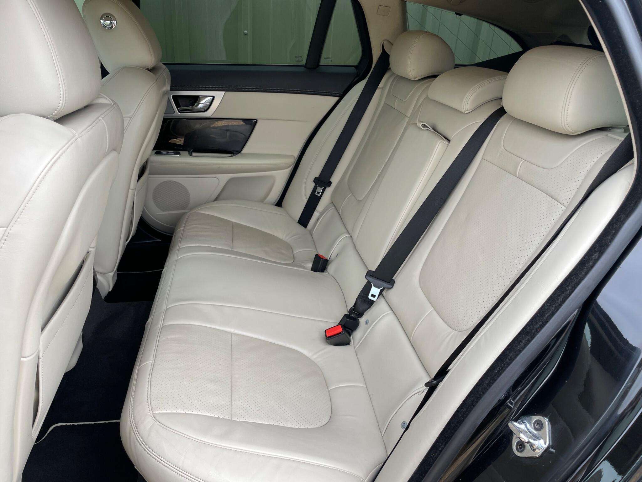 2013 JAGUAR XF 2013 JAGUAR XF